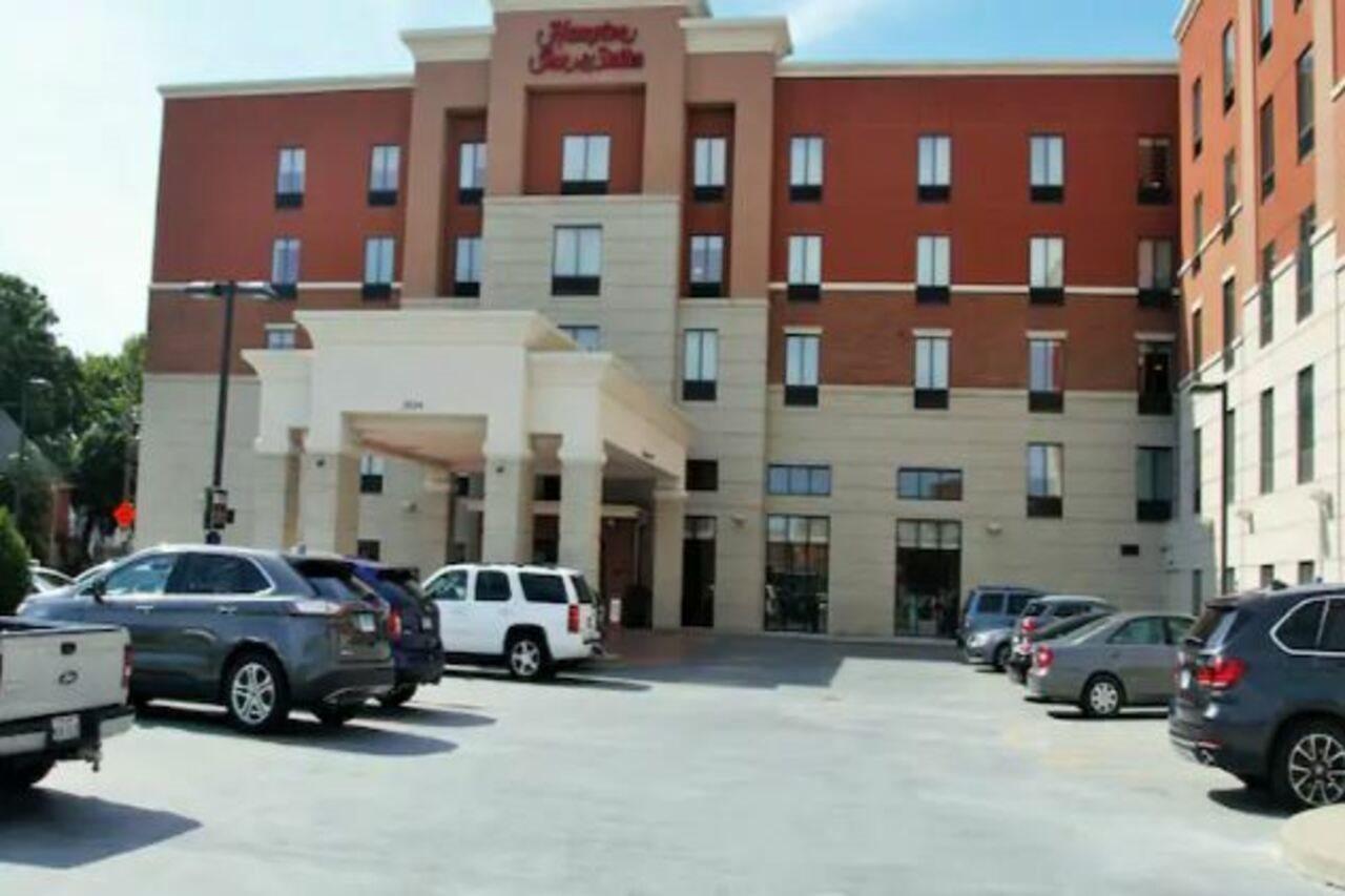 Hampton Inn & Suites Cincinnati / Uptown - University Area Exterior photo