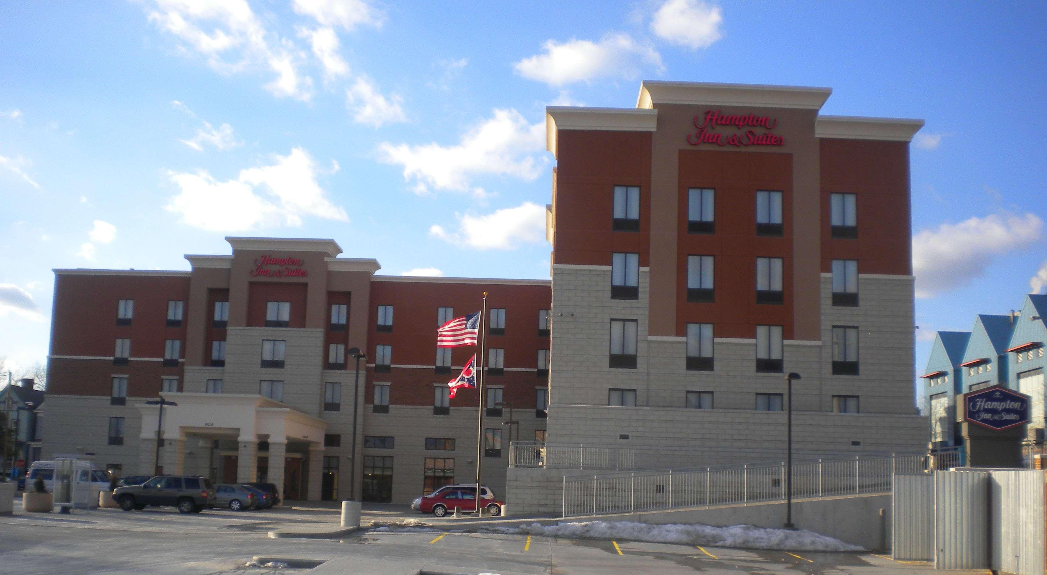 Hampton Inn & Suites Cincinnati / Uptown - University Area Exterior photo